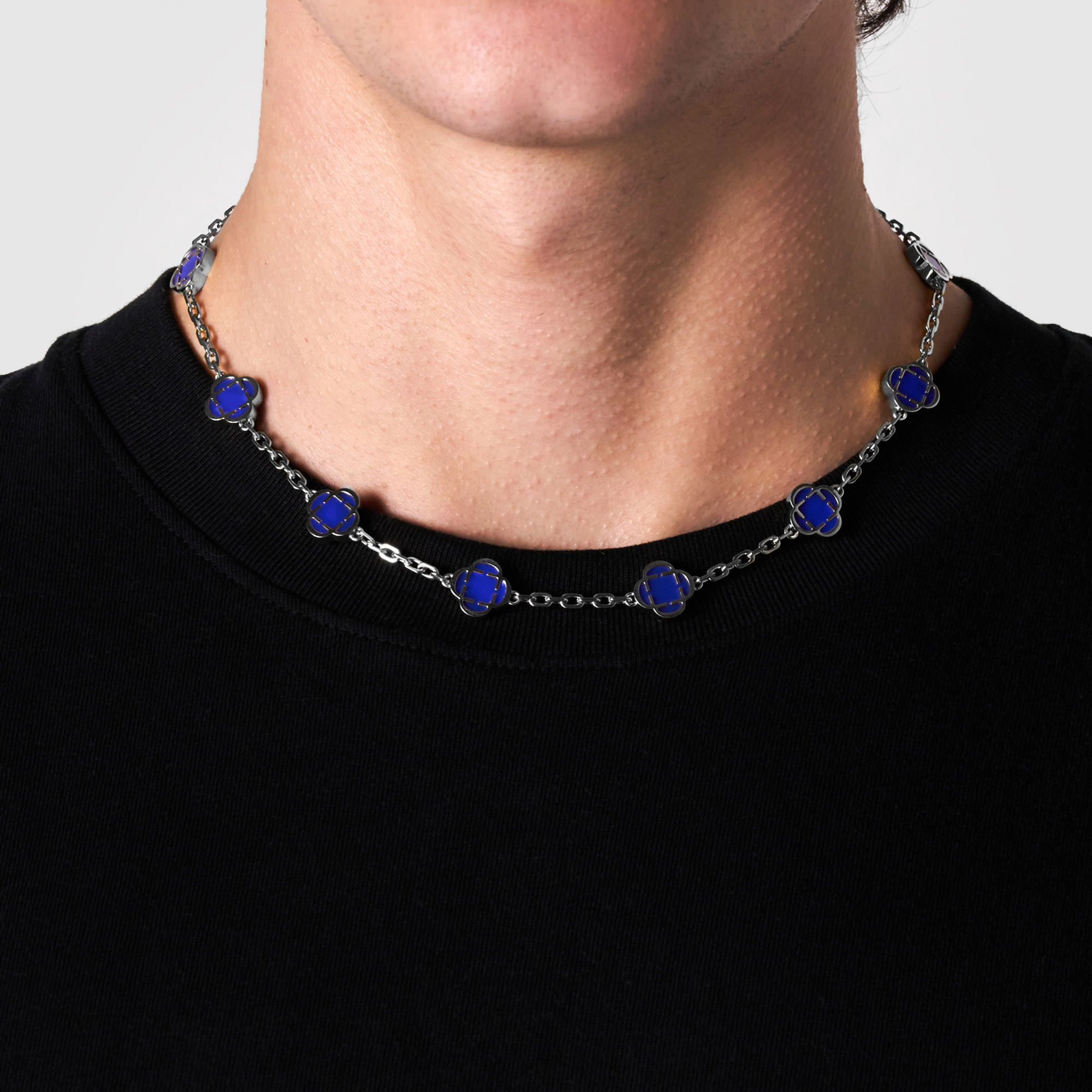 Blue-Clover-Stone-Necklace-Silver-2.png