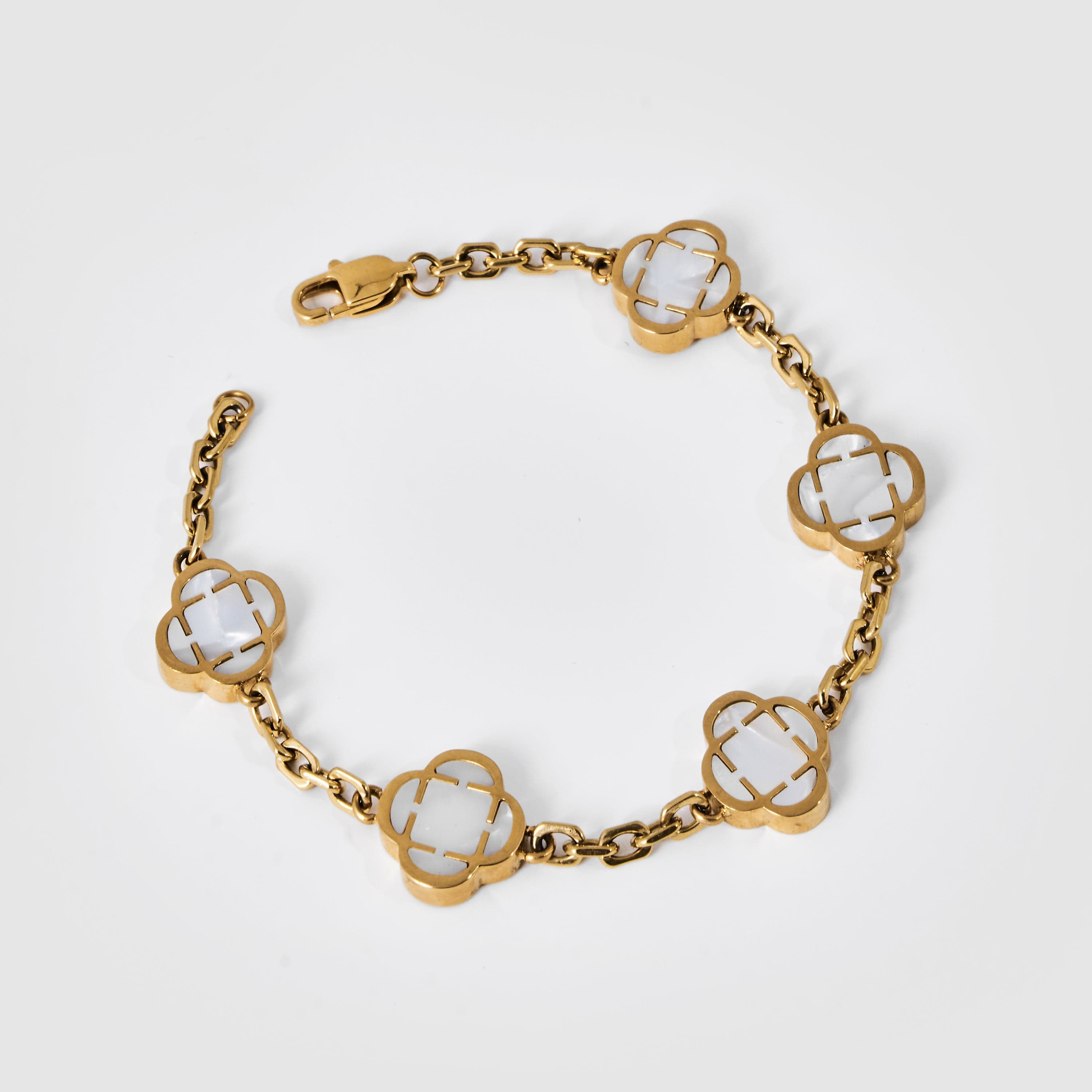 White-Clover-Stone-Bracelet-Gold-5.jpg