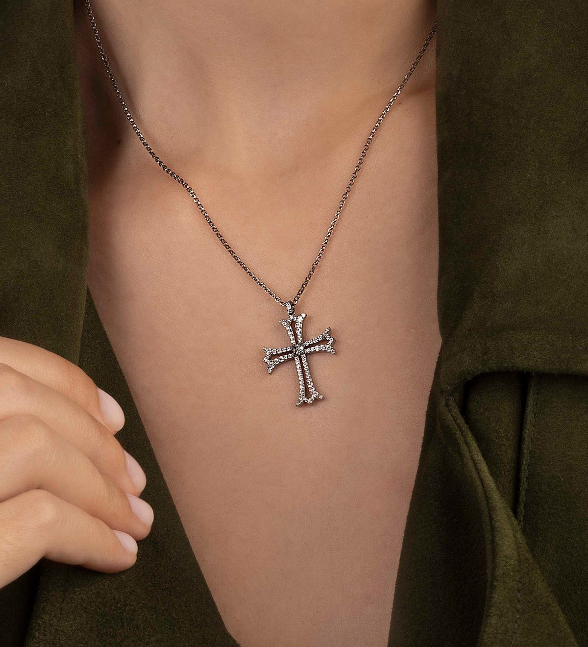 AC8270XBR-apm-monaco-cross-adjustable-necklace-jewelry_7bf2b4f7-12b9-4d58-8507-e1e2da002f67.jpg