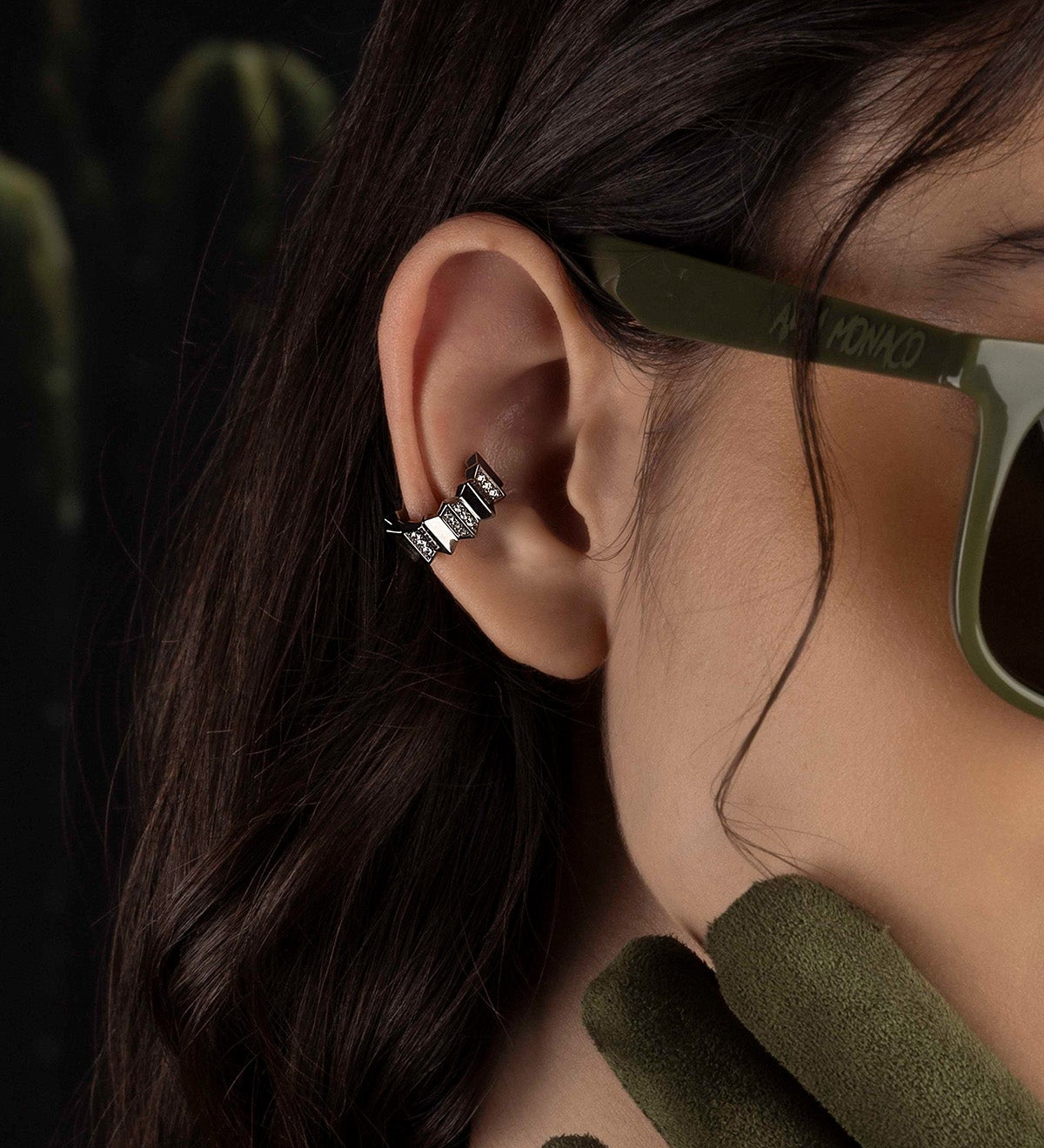AE16096XBR-apm-monaco-up-and-down-ear-cuff-jewelry_b33f1c2d-7cf6-4f84-9ab1-15baace79f19.jpg